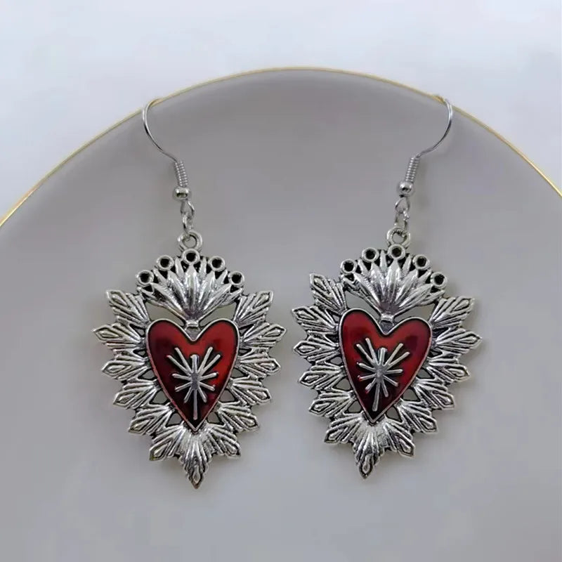 Boucles d'oreilles pendantes en alliage de zinc – Représentation du Sacré-Cœur en argent et rouge-image