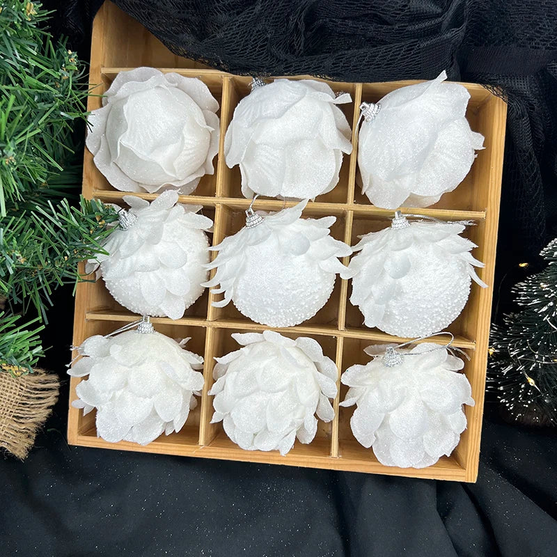 Boules de Noël en Mousse Blanche avec Plumes - 8 cm