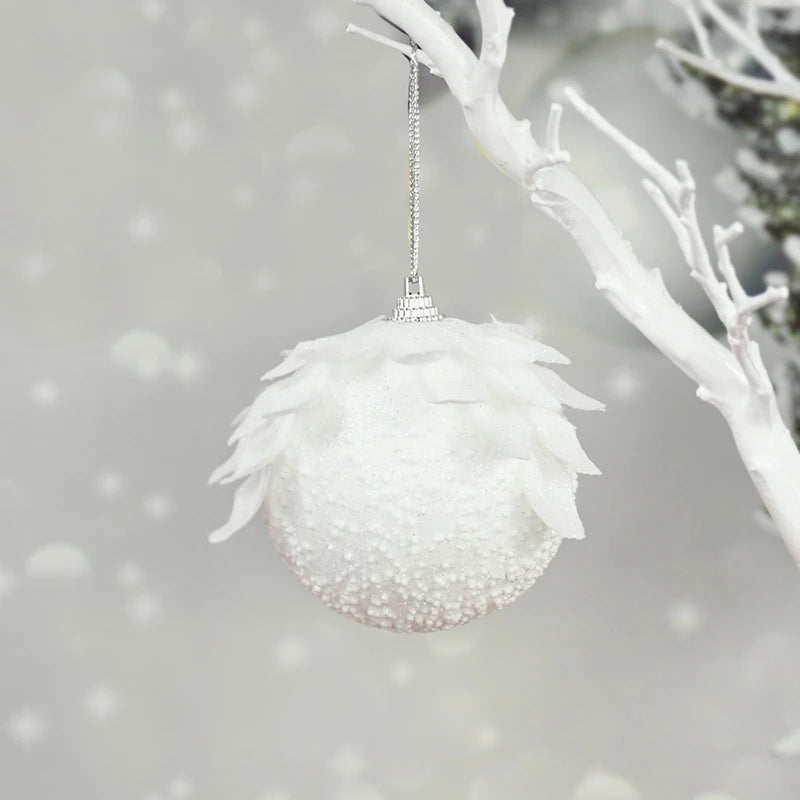 Boules de Noël en Mousse Blanche avec Plumes - 8 cm