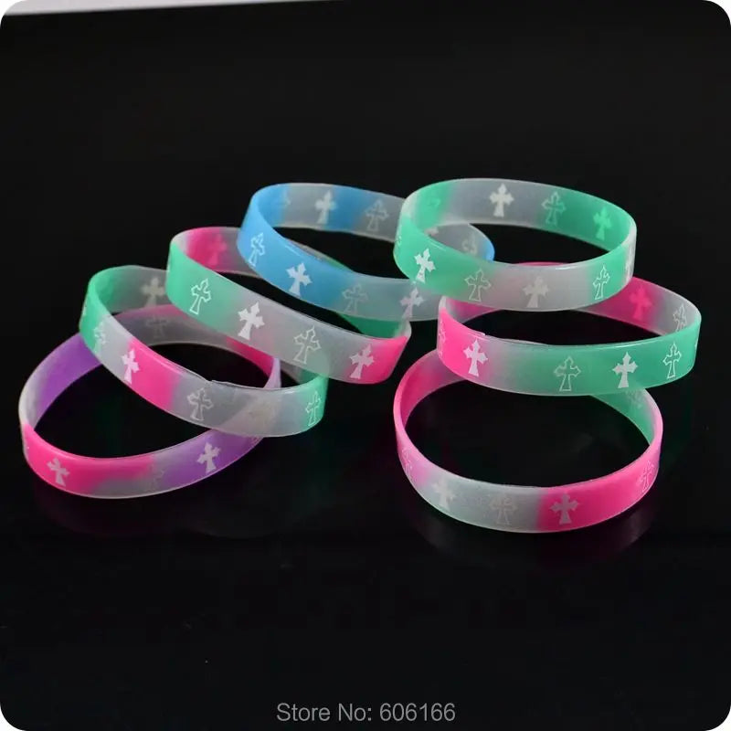 Bracelet Wrap Phosphorescent en Silicone - Croix (Lot de 50 pièces)