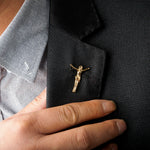 Broche Croix de Jésus - Acier Inoxydable - Vignette | La Paroissienne