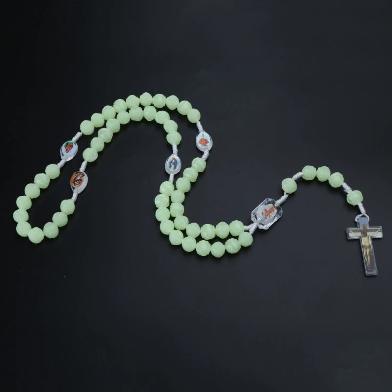 Chapelet_phosphorescent_en_perles_et_croix