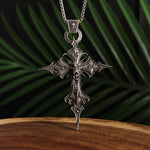 Collier Croix Jésus Gothique - Vignette | La Paroissienne